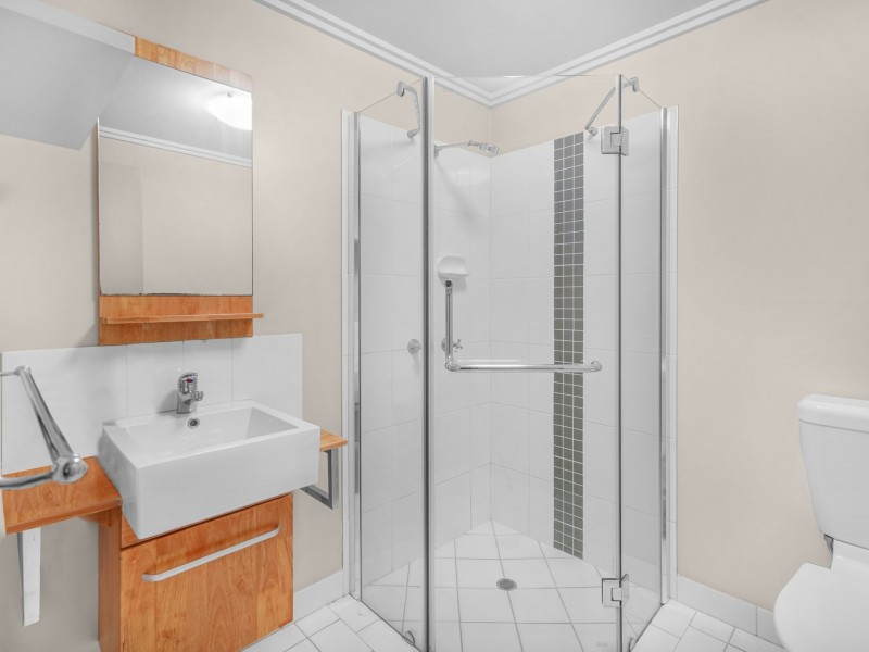 308/2-8 Centenary Close, Manoora QLD 4870