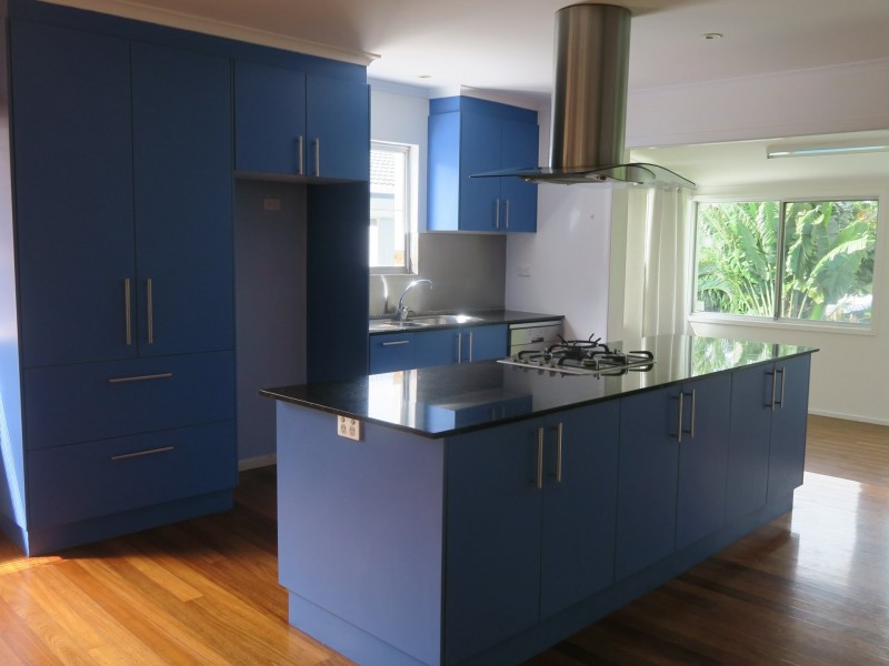 19 Sommerville Crescent, Whitfield QLD 4870