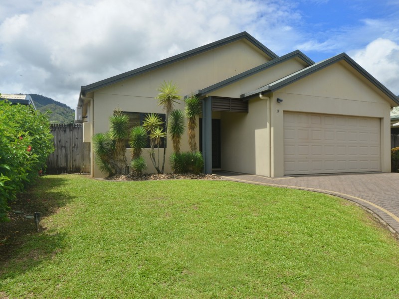 17 Sherwood Close, Brinsmead QLD 4870