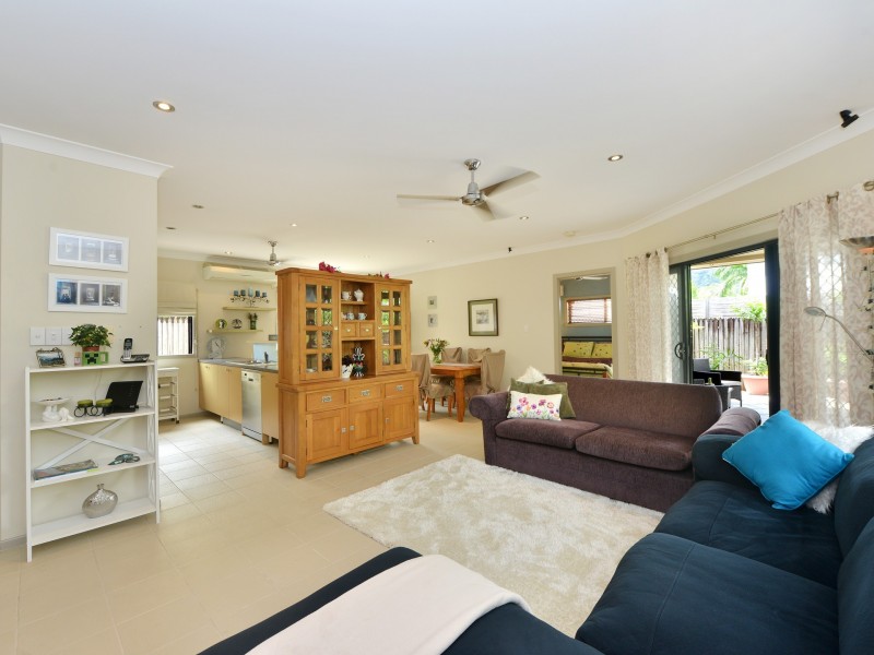 17 Sherwood Close, Brinsmead QLD 4870