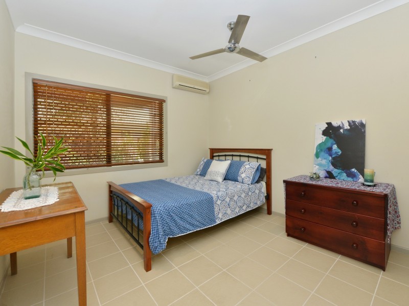 17 Sherwood Close, Brinsmead QLD 4870