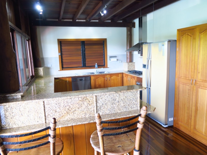 137 Sydney Street, Bayview Heights QLD 4868