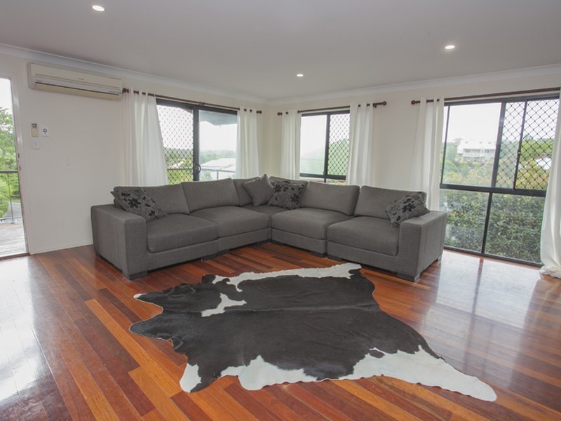 11 Glenross Place, Narangba QLD 4504