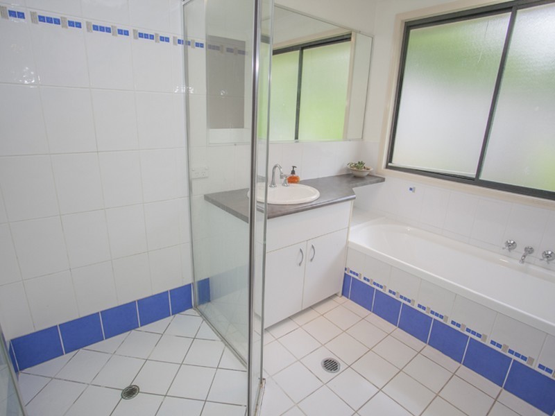 11 Glenross Place, Narangba QLD 4504
