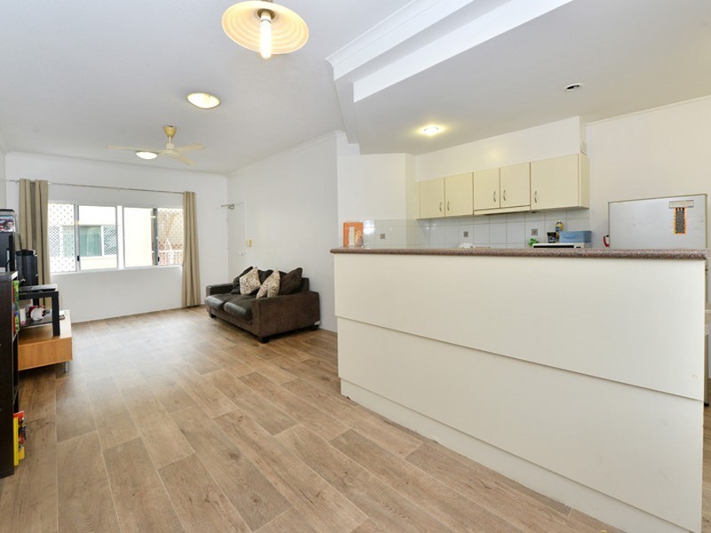 6/176 Hoare Street, Manunda QLD 4870