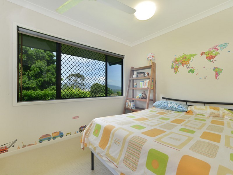 59 Summer Hill Drive, Mooroobool QLD 4870