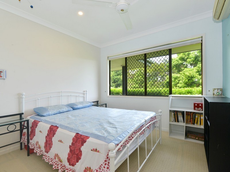 59 Summer Hill Drive, Mooroobool QLD 4870