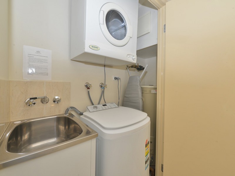 808/2 Greenslopes Street, Cairns North QLD 4870