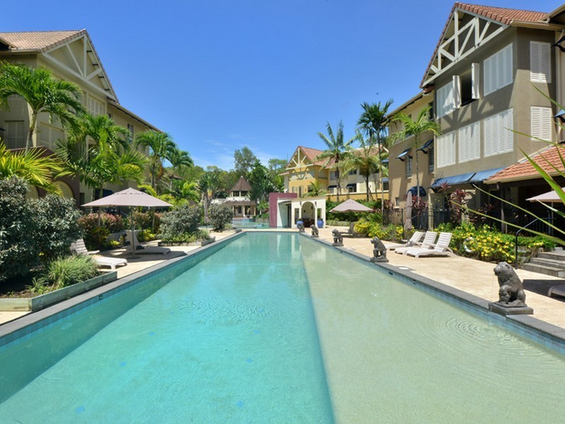 808/2 Greenslopes Street, Cairns North QLD 4870