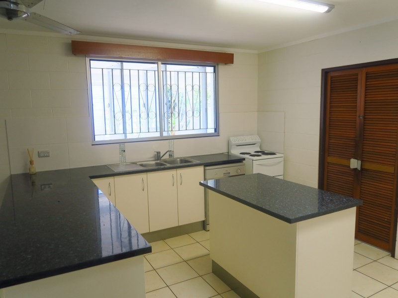 24 Duignan Street, Whitfield QLD 4870