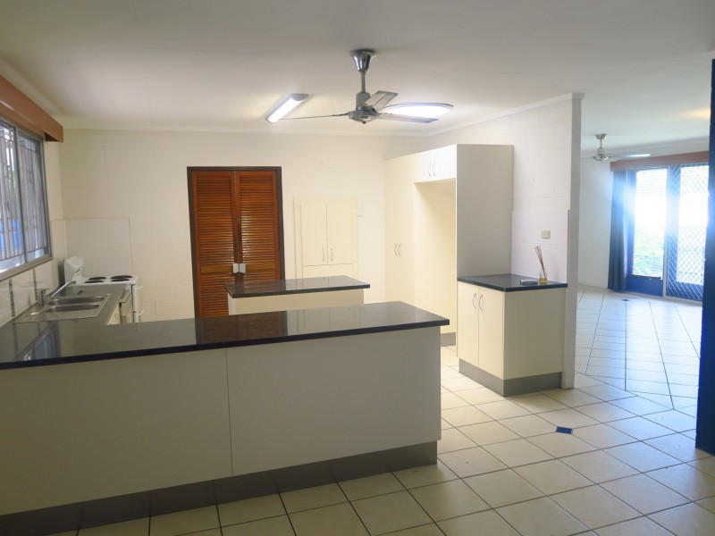24 Duignan Street, Whitfield QLD 4870