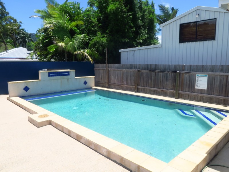 24 Duignan Street, Whitfield QLD 4870