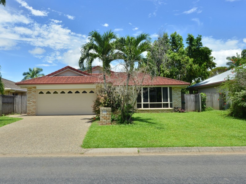 13 Obersky Close, Brinsmead QLD 4870