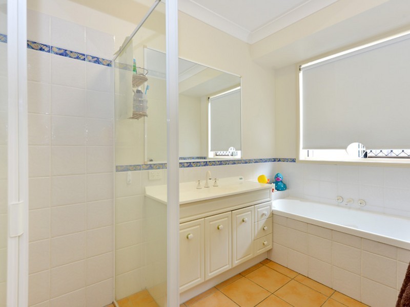 13 Obersky Close, Brinsmead QLD 4870