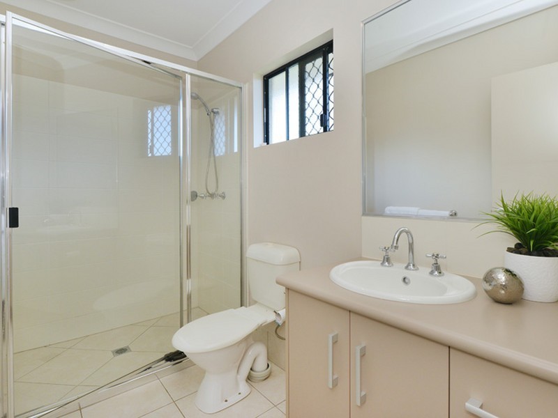 11 Totley Chase, Trinity Park QLD 4879