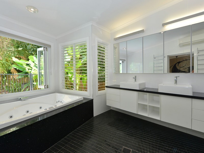 22 Nolan Street, Whitfield QLD 4870