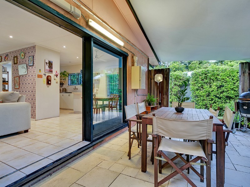 1 Byrnes Close, Whitfield QLD 4870