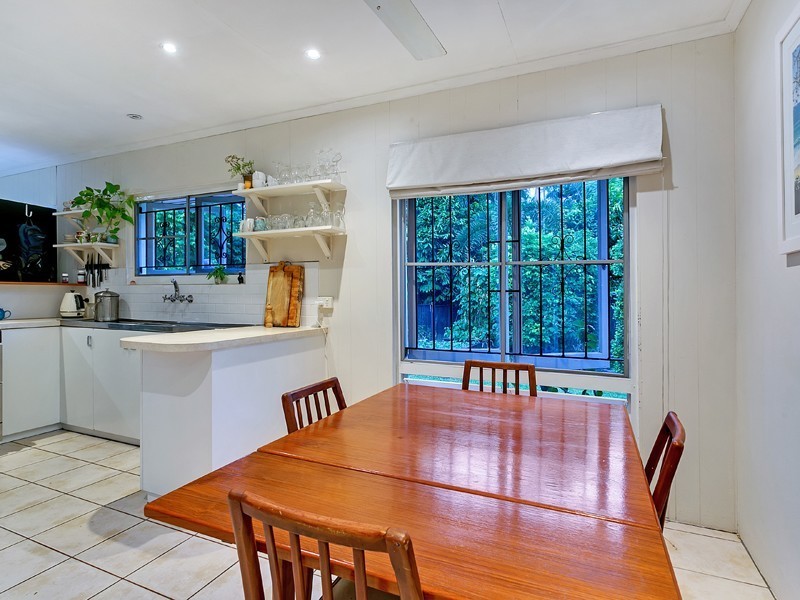 1 Byrnes Close, Whitfield QLD 4870