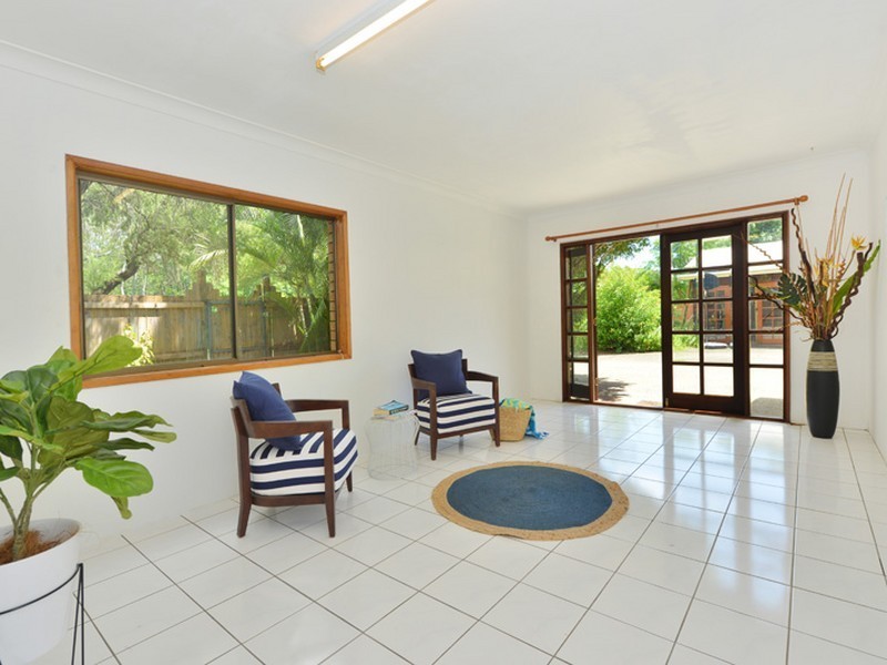 2/66 WISTARIA ST, Holloways Beach QLD 4878