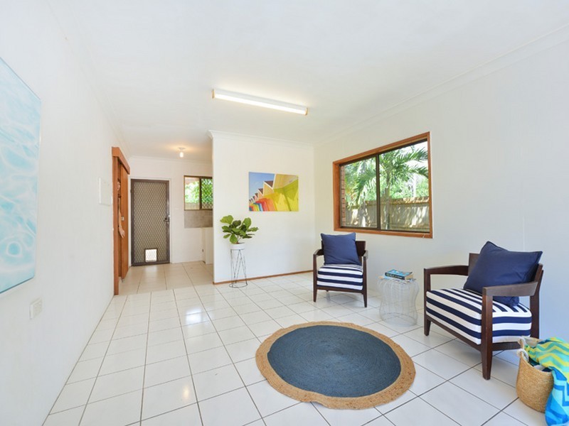 2/66 WISTARIA ST, Holloways Beach QLD 4878