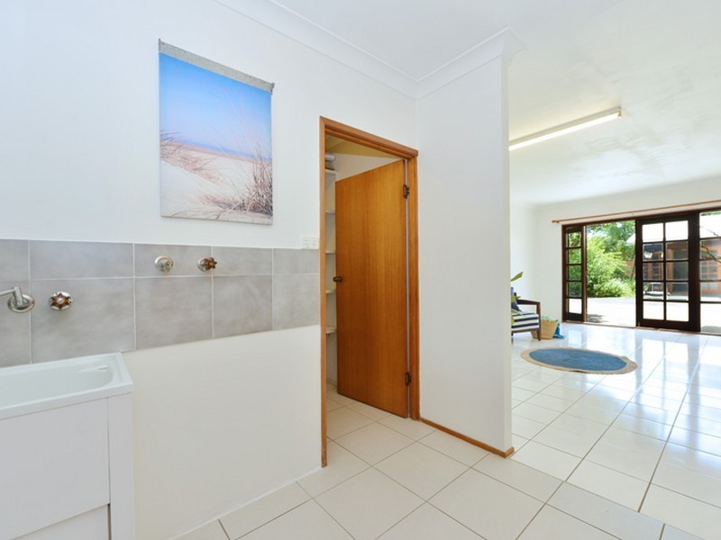 2/66 WISTARIA ST, Holloways Beach QLD 4878