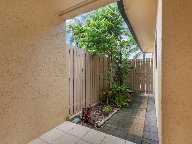 11/11-19 Stratford Parade, Stratford QLD 4870