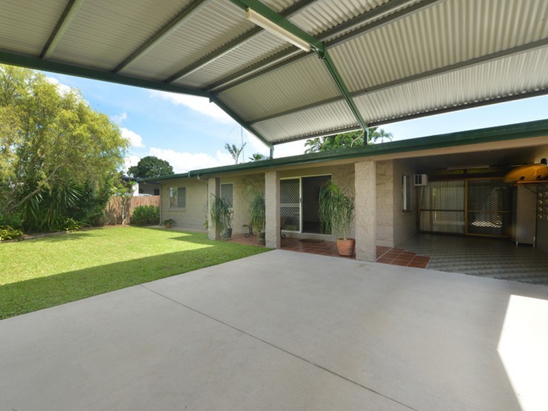 42 Richardson Street, Edge Hill QLD 4870