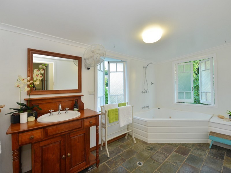 115 Kamerunga Road, Freshwater QLD 4870