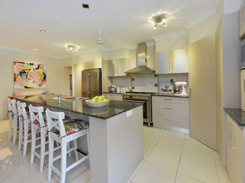 13 McBride Street, Redlynch QLD 4870