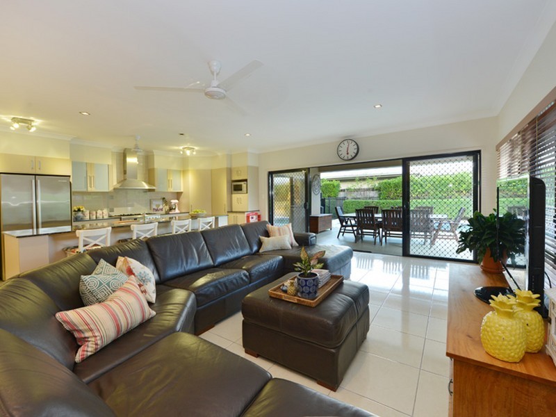 13 McBride Street, Redlynch QLD 4870