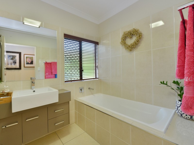 13 McBride Street, Redlynch QLD 4870