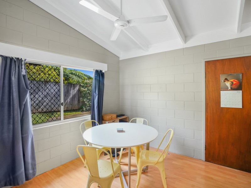1 & 2/8 Teresa Street, Freshwater QLD 4870