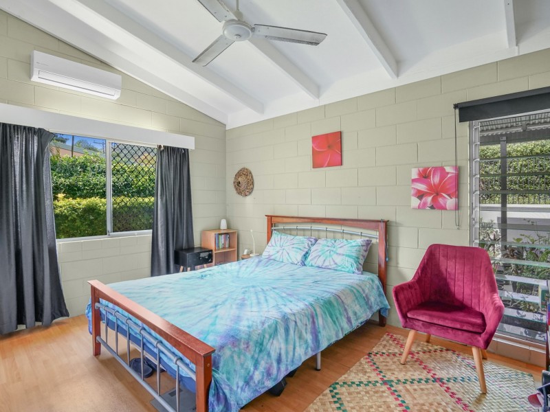 1 & 2/8 Teresa Street, Freshwater QLD 4870