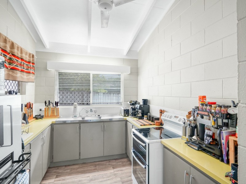 1 & 2/8 Teresa Street, Freshwater QLD 4870