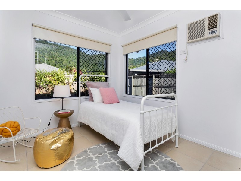 7 Daykin Close, Redlynch QLD 4870