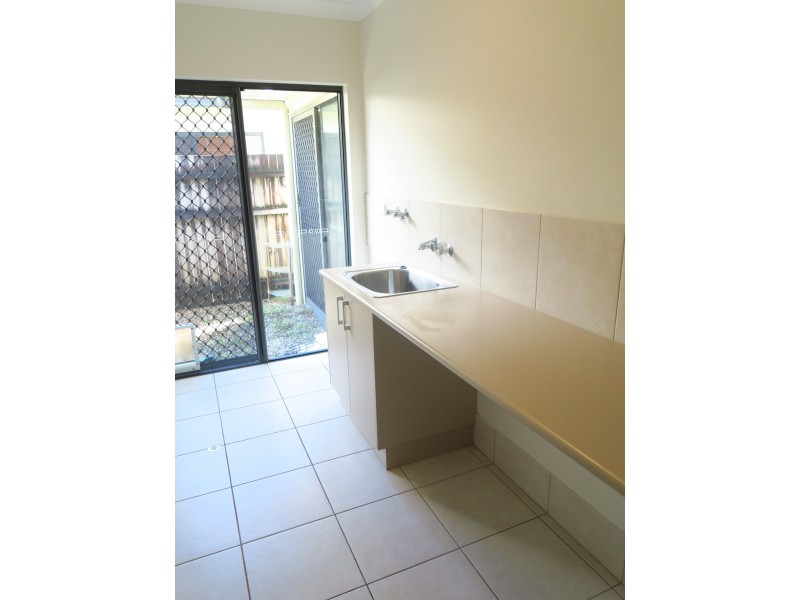 5 Dwyer Place, Redlynch QLD 4870