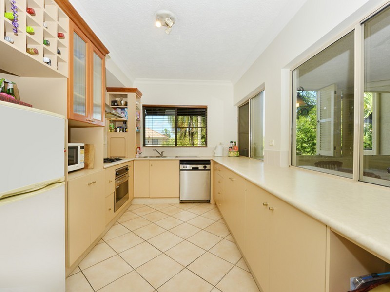 707/2 Greenslopes Street, Cairns North QLD 4870