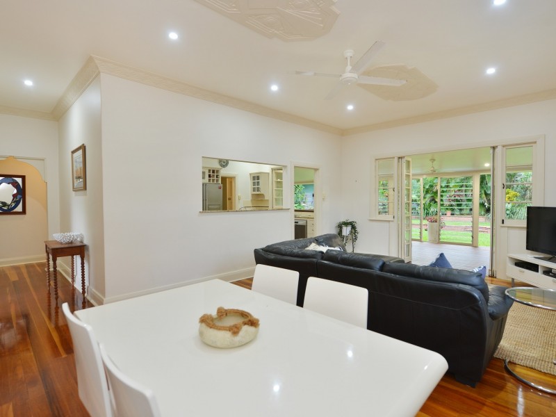 4 Hall Street, Edge Hill QLD 4870