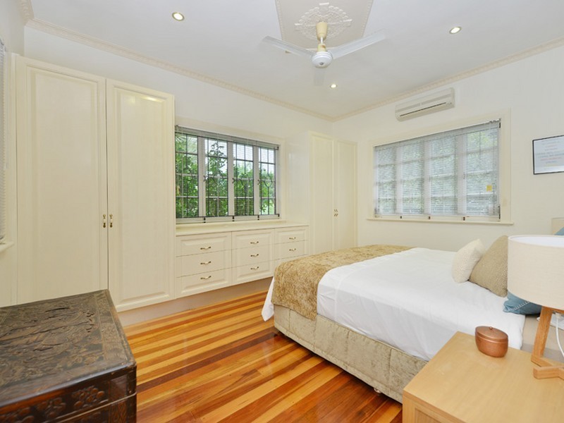 4 Hall Street, Edge Hill QLD 4870