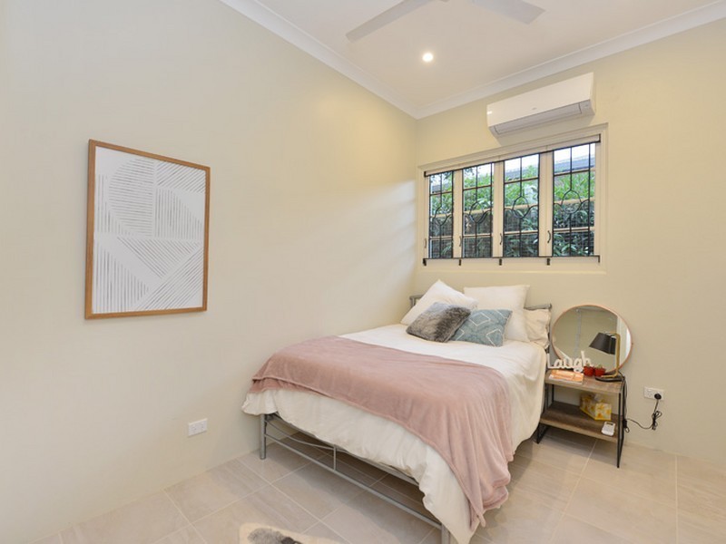 4 Hall Street, Edge Hill QLD 4870