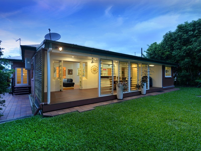 4 Hall Street, Edge Hill QLD 4870