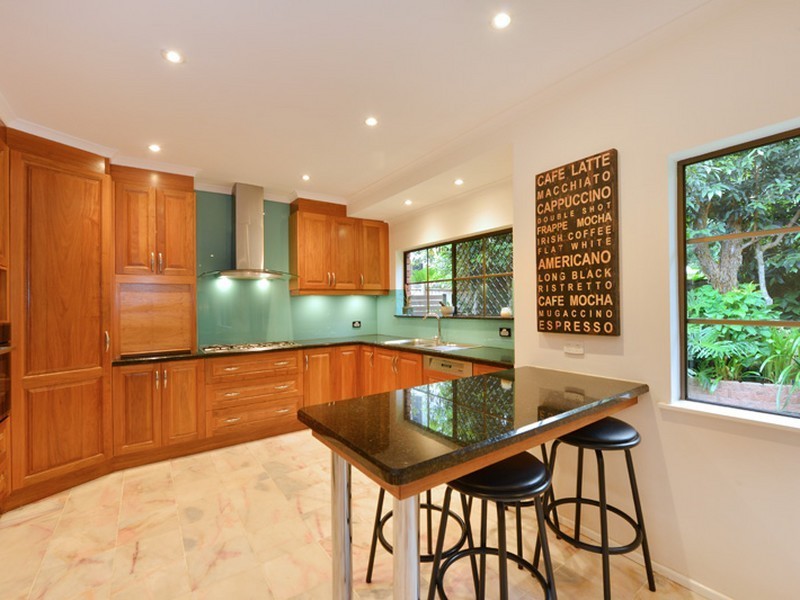 4 Arran Close, Edge Hill QLD 4870
