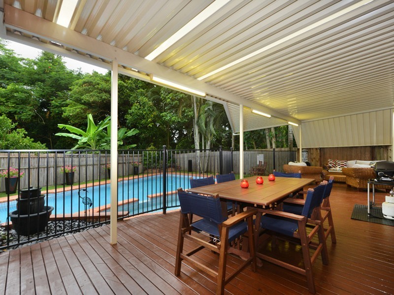 4 Arran Close, Edge Hill QLD 4870