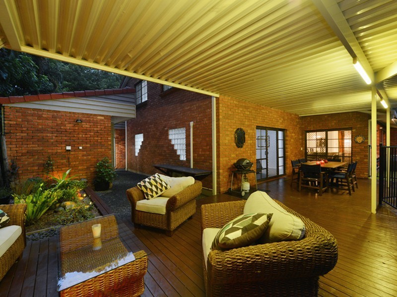 4 Arran Close, Edge Hill QLD 4870
