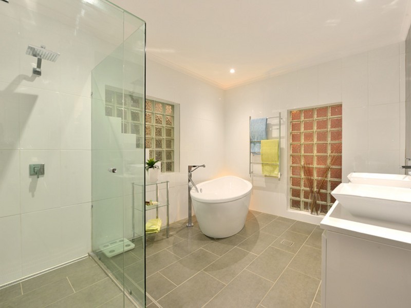 4 Arran Close, Edge Hill QLD 4870