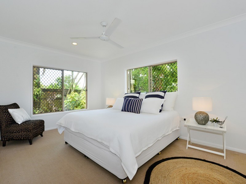 10 Spowatt Close, Kanimbla QLD 4870