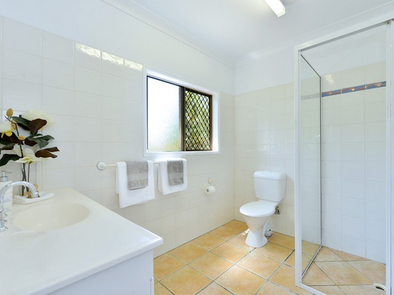 10 Spowatt Close, Kanimbla QLD 4870