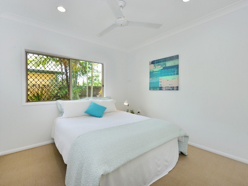 10 Spowatt Close, Kanimbla QLD 4870