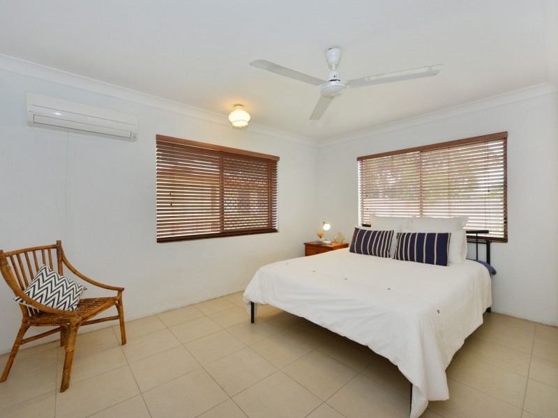 20 Primrose Street, Mooroobool QLD 4870