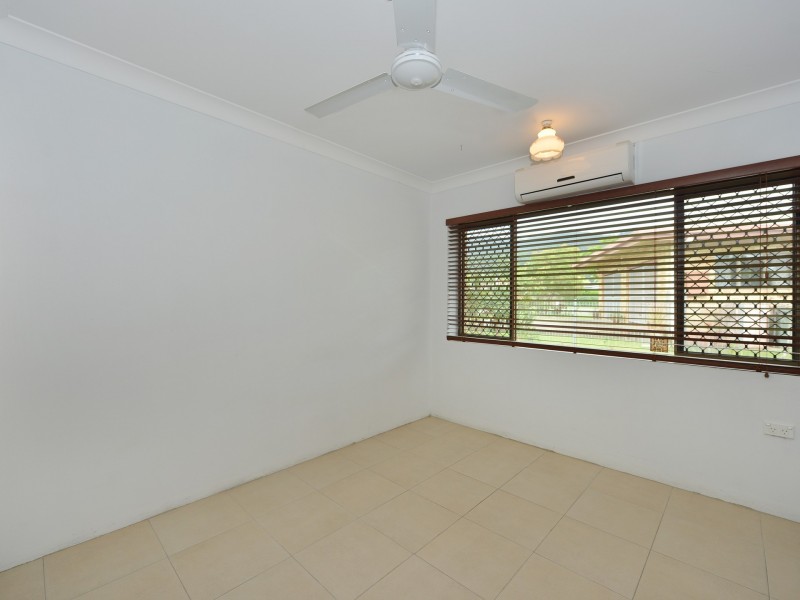 20 Primrose Street, Mooroobool QLD 4870